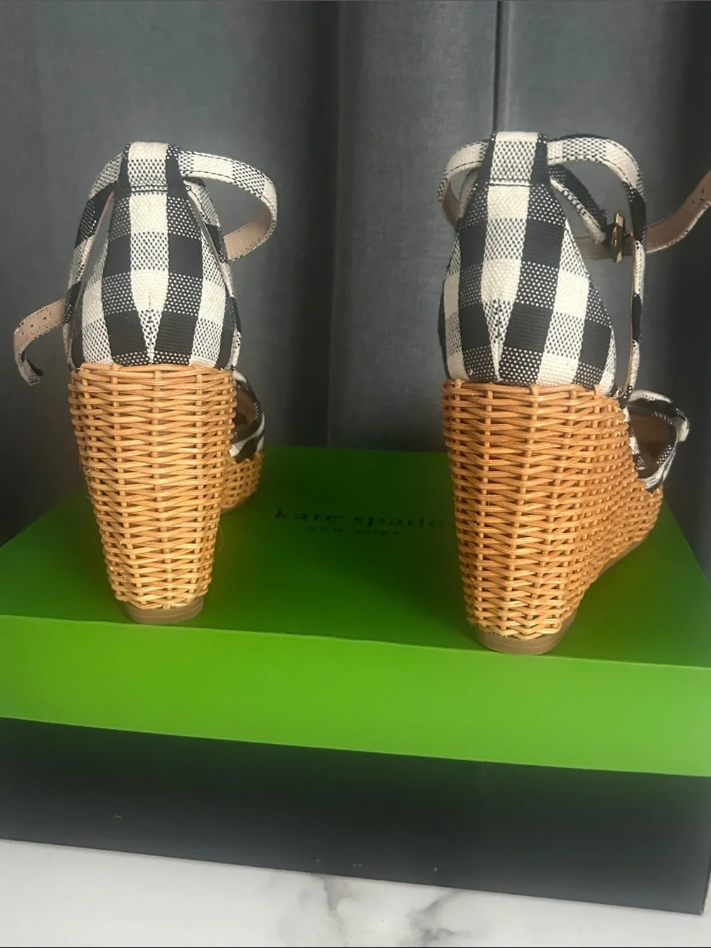 kate spade Black & White Gingham Bow wedges Sandals size 8.5 Tianna Wicker